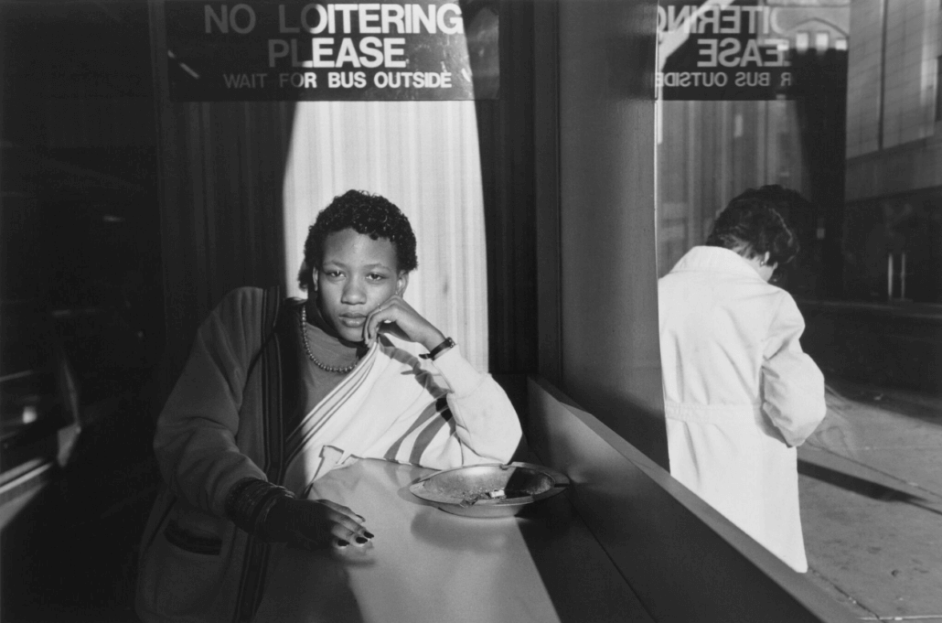 Dawoud Bey, A Young Woman Waiting for the Bus, Syracuse, NY, 1985. Gelatin silver print (printed 2019), 20 × 24 in. (50.8 × 61 cm). Collection of the artist; courtesy Sean Kelly Gallery, New York; Stephen Daiter Gallery, Chicago; and Rena Bransten Gallery, San Francisco. © Dawoud Bey